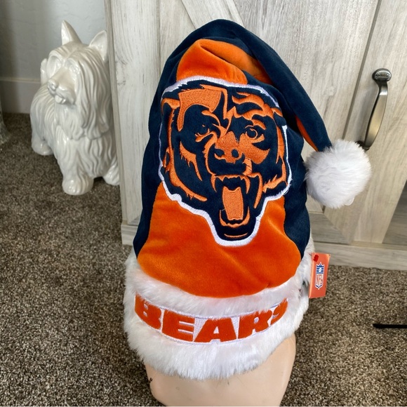 Chicago Bears Logo Colorblock Santa Hat NFL Football Forever Collectibles - Picture 6 of 10